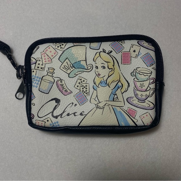 Disney Loungefly Alice In Wonderland Wristlet Purse Coin Tea Cup Mad Hat - Picture 3 of 11